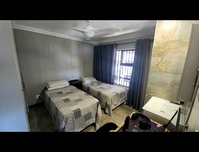 2 BEDROOM TOWNHOUSE FOR SALE IN DIAZ BEACH